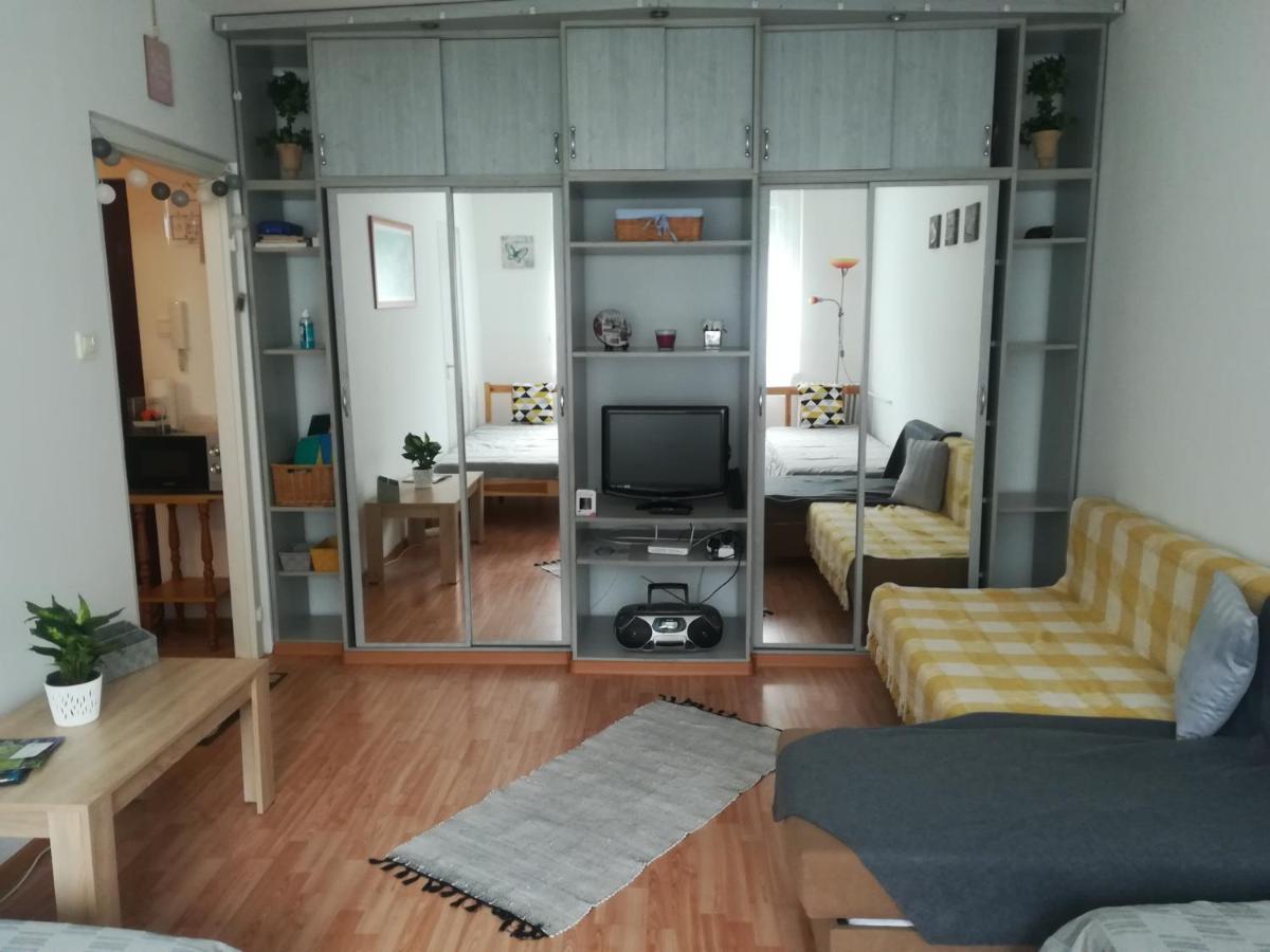 Var Apartman Miskolc Buitenkant foto